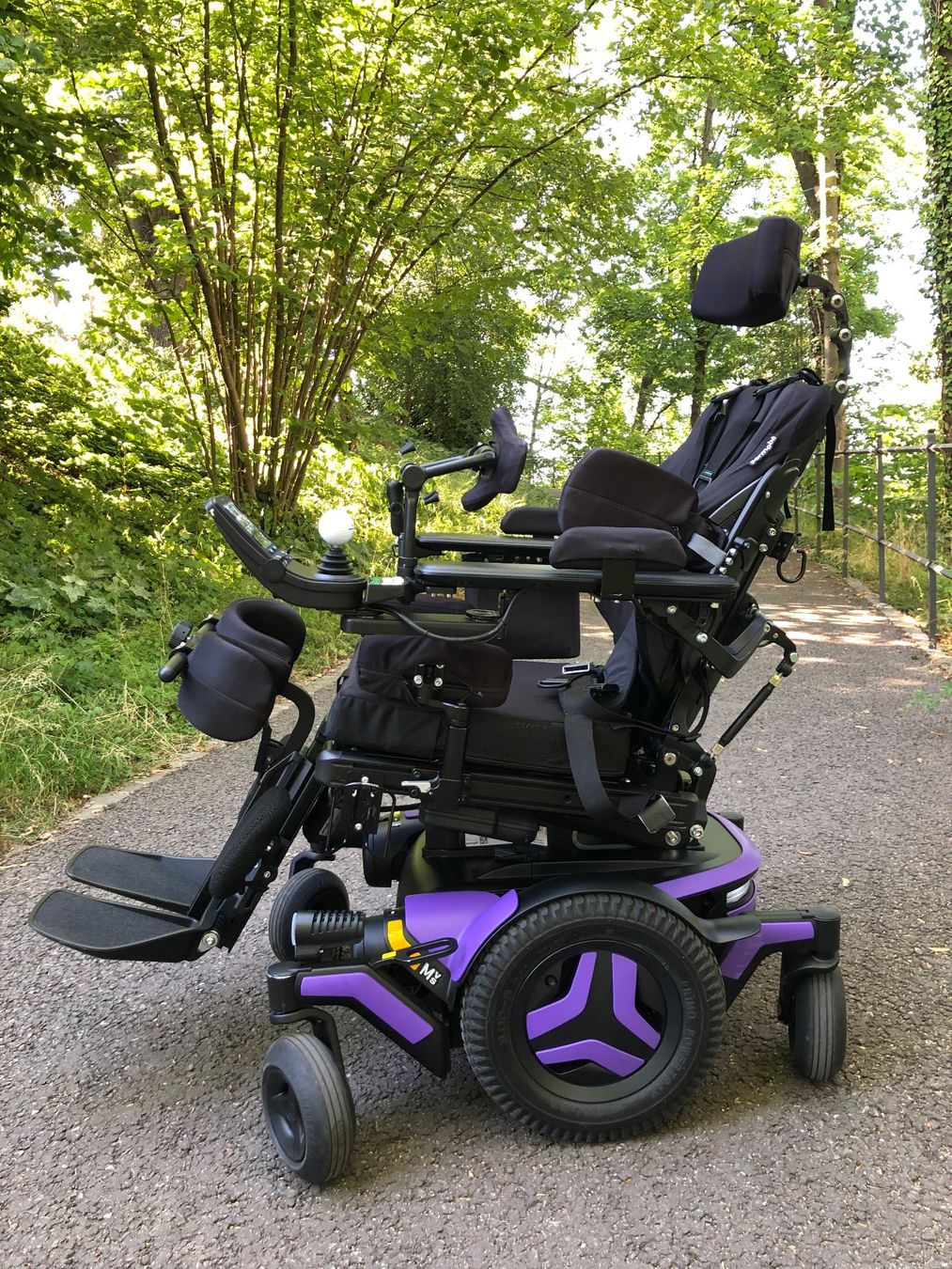 Sedie a rotelle: Elektro-Rollstuhl mit Stehfunktion und Sitzlift – Nuovo (secondo la descrizione) da Basel venduto da rog_vwf5 5
