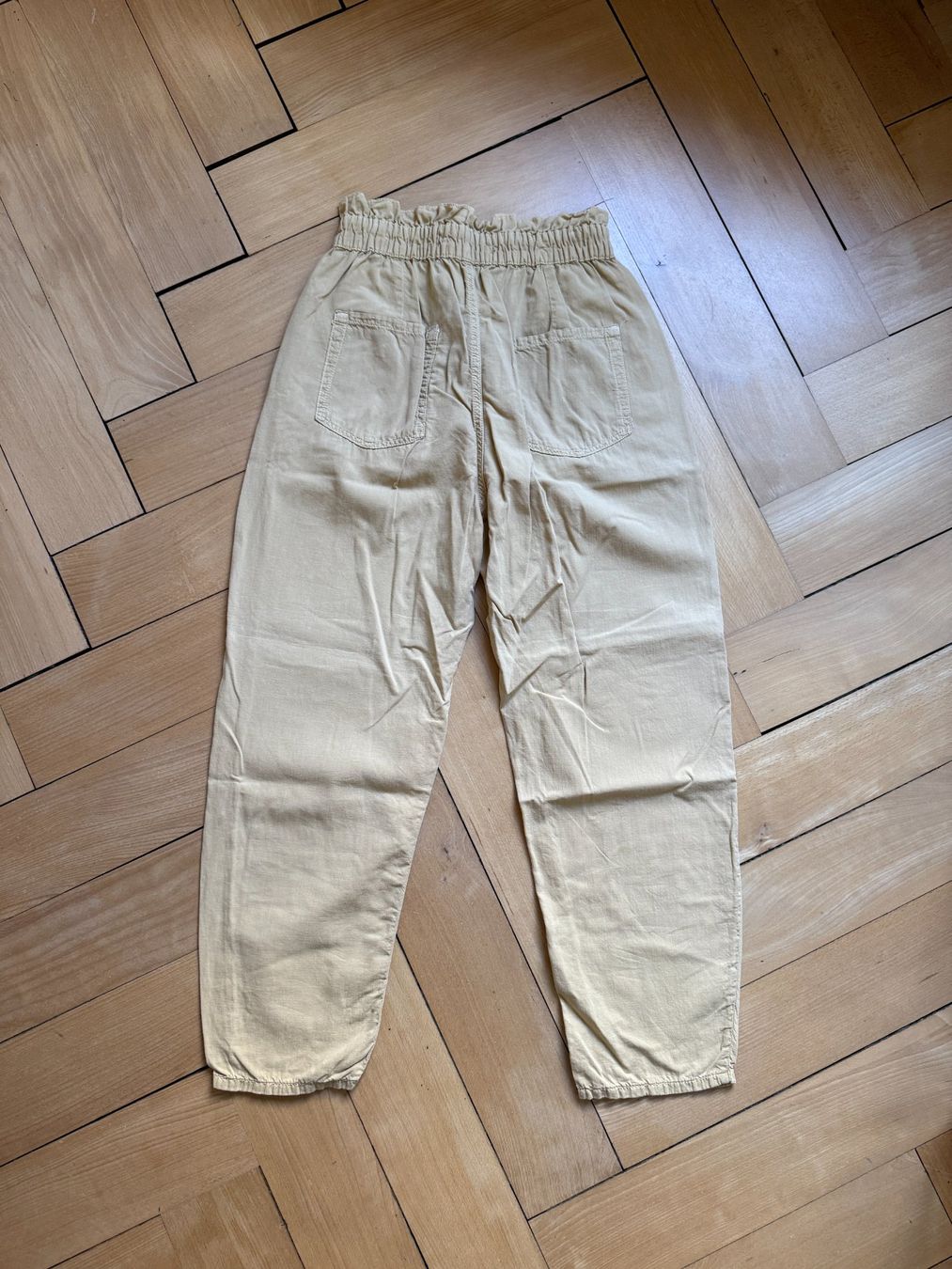 Zara Pantaloni: ZARA - Paperbag Hose beige 36 – Usato da Zürich venduto da Diazaio 2