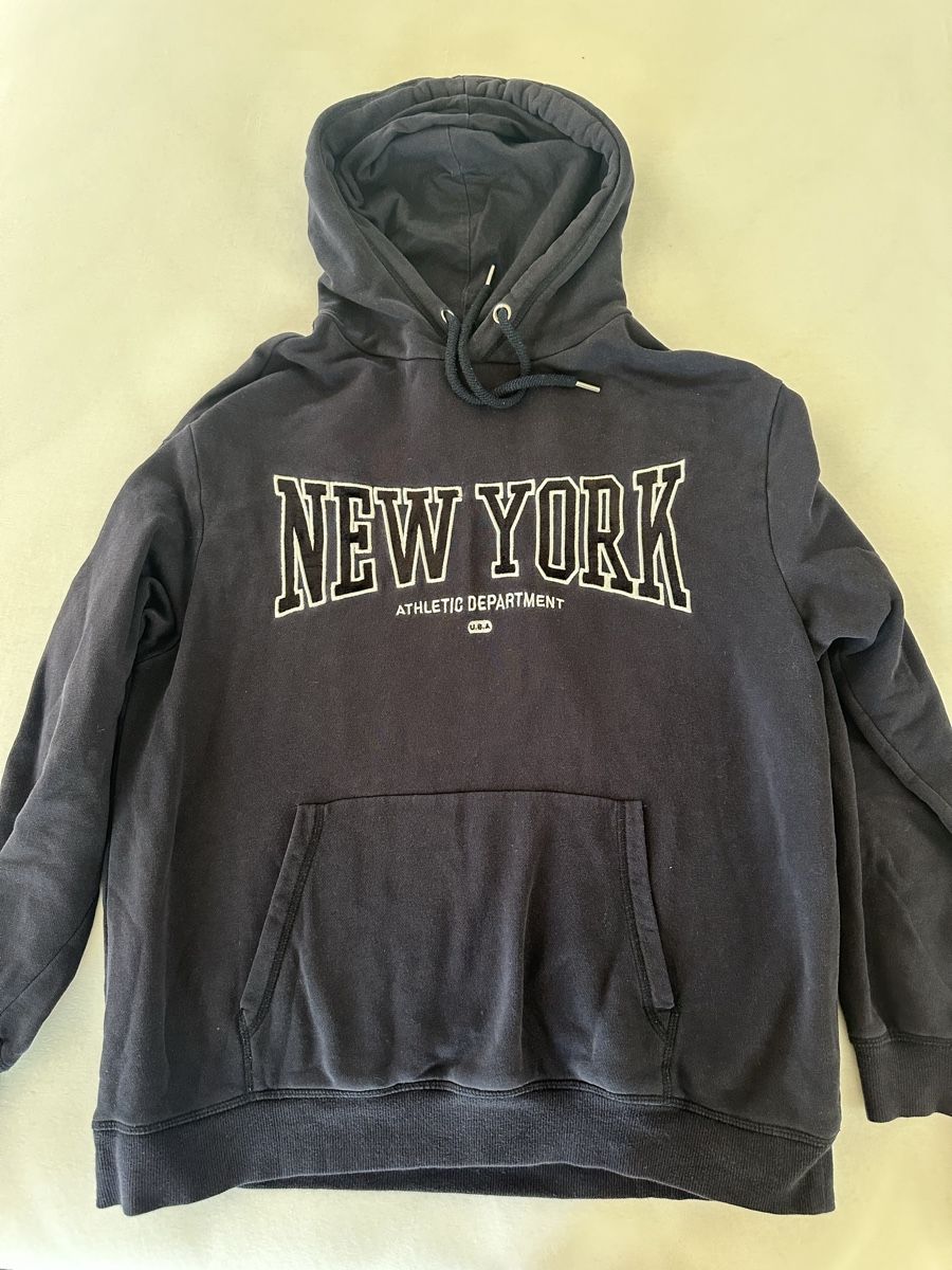 H&M Maglioni & Felpe: Navy blue hoodie – Usato da Bachenbülach venduto da cookiecutter 1