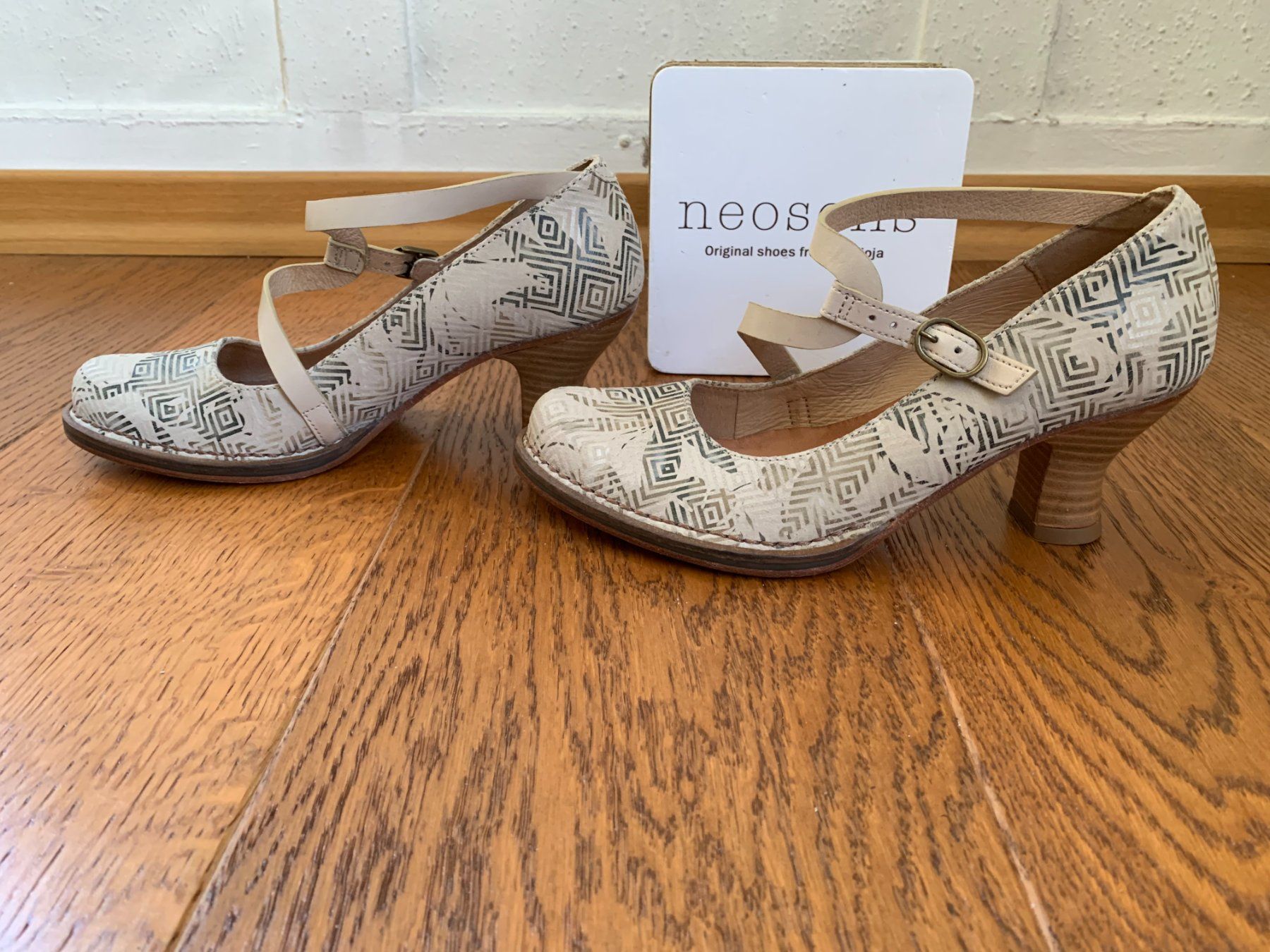 Art Scarpe da donna: Art Rococo 606 beige fantasy Gr.37 – Nuovo (secondo la descrizione) da Zürich venduto da finsti 2