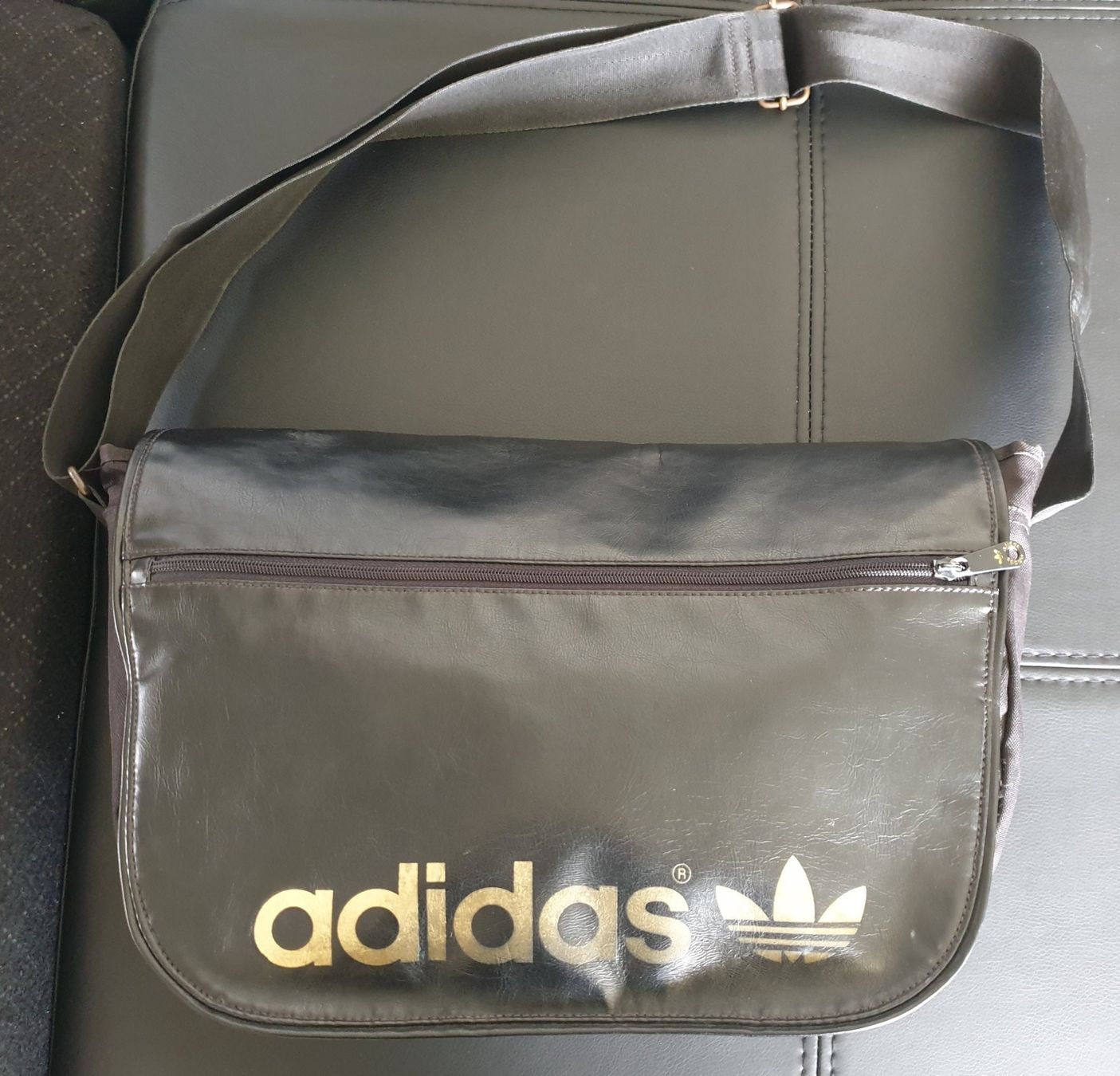 Adidas Borse: Sac Adidas – Usato da Confignon venduto da Tibinhosfc 1