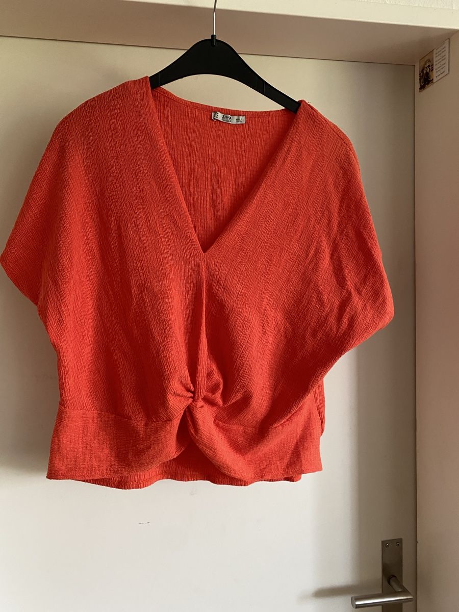 Zara T-Shirts: Oberteil, Zara, orange. Grösse M￼ – Neu (gemäss Beschreibung) aus Hünenberg von a.u.849
