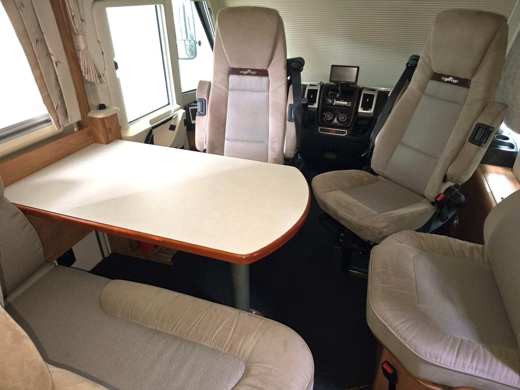 Carthago Veicoli da campeggio: Wohnmobil Carthago Chic C Line 4.9 – Usato da herzogenbuchsee venduto da sumoti 3