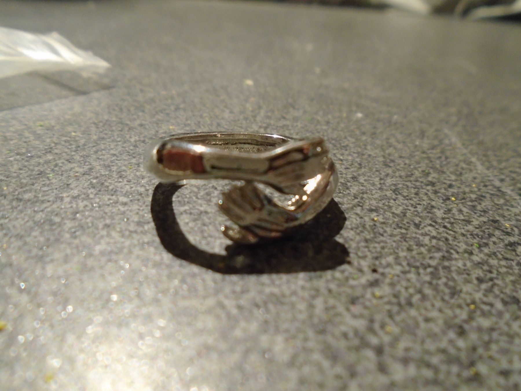 Ringe: Ring silberfarbig, Hände – Gebraucht aus Zürich von abraxas1291