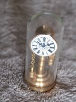 Wunderschöne Vintage Uhr unter Glaskuppe fürs Puppenhaus