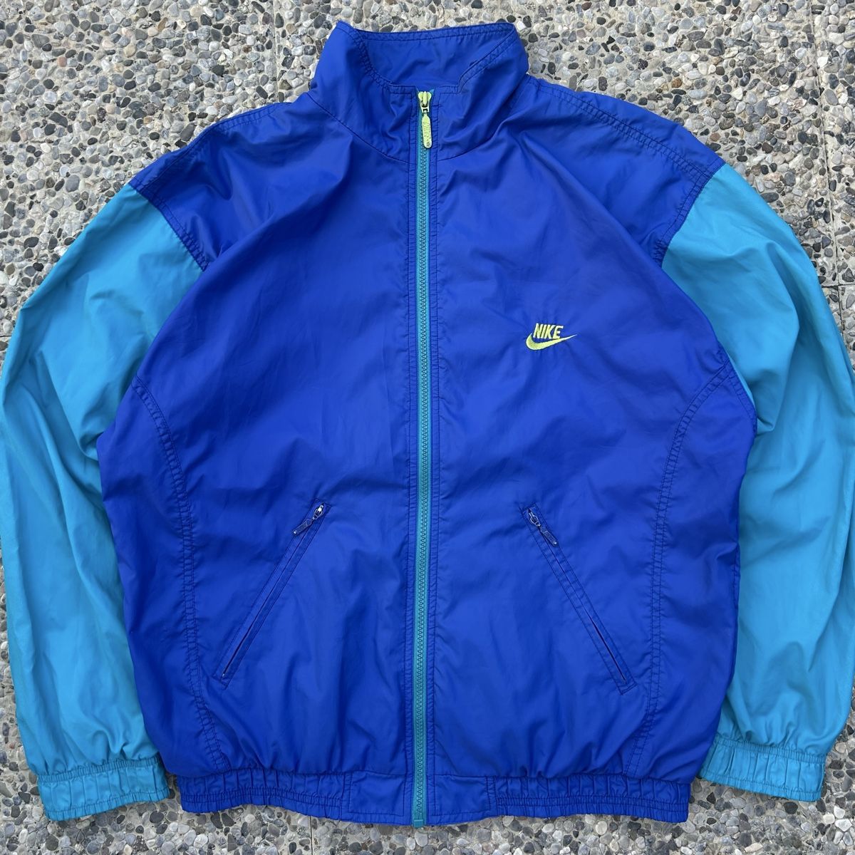 Nike Jacken: Vintage Nike blue windbreaker jacket – Gebraucht aus brent von fukusapes 2