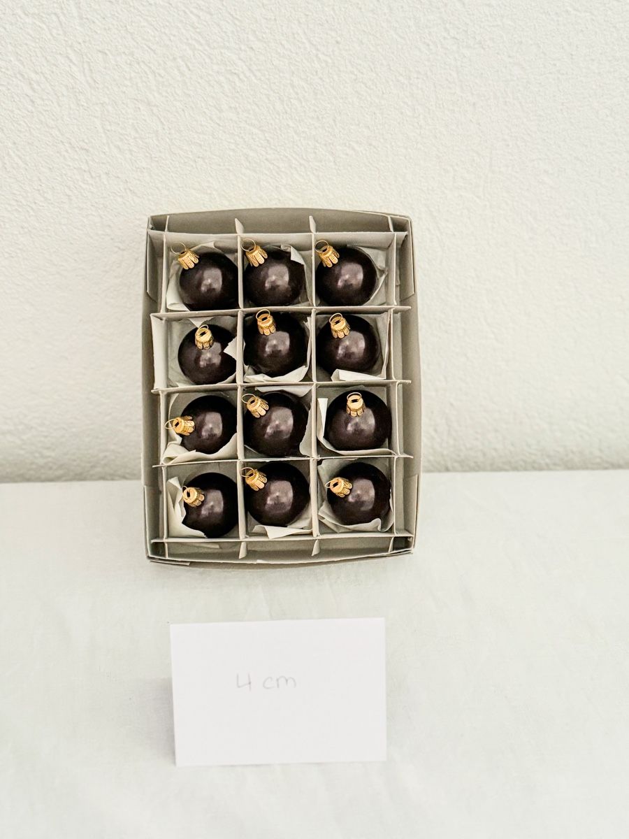 Globus Tutte le decorazioni: Weihnachtskugeln 4cm von Globus, 12 Stk, schwarz – Nuovo e nell'imballaggio originale da Galmiz venduto da Wichtel25