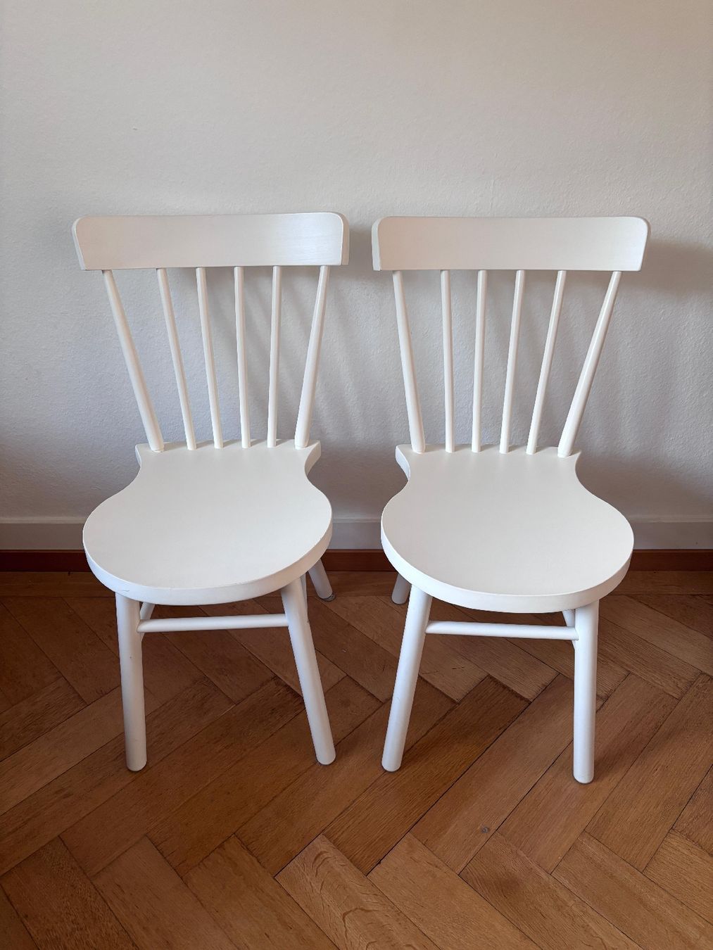 Ikea Stühle: 2x Ikea Stühle weiss – Gebraucht aus Liebefeld von uhcbiel17
