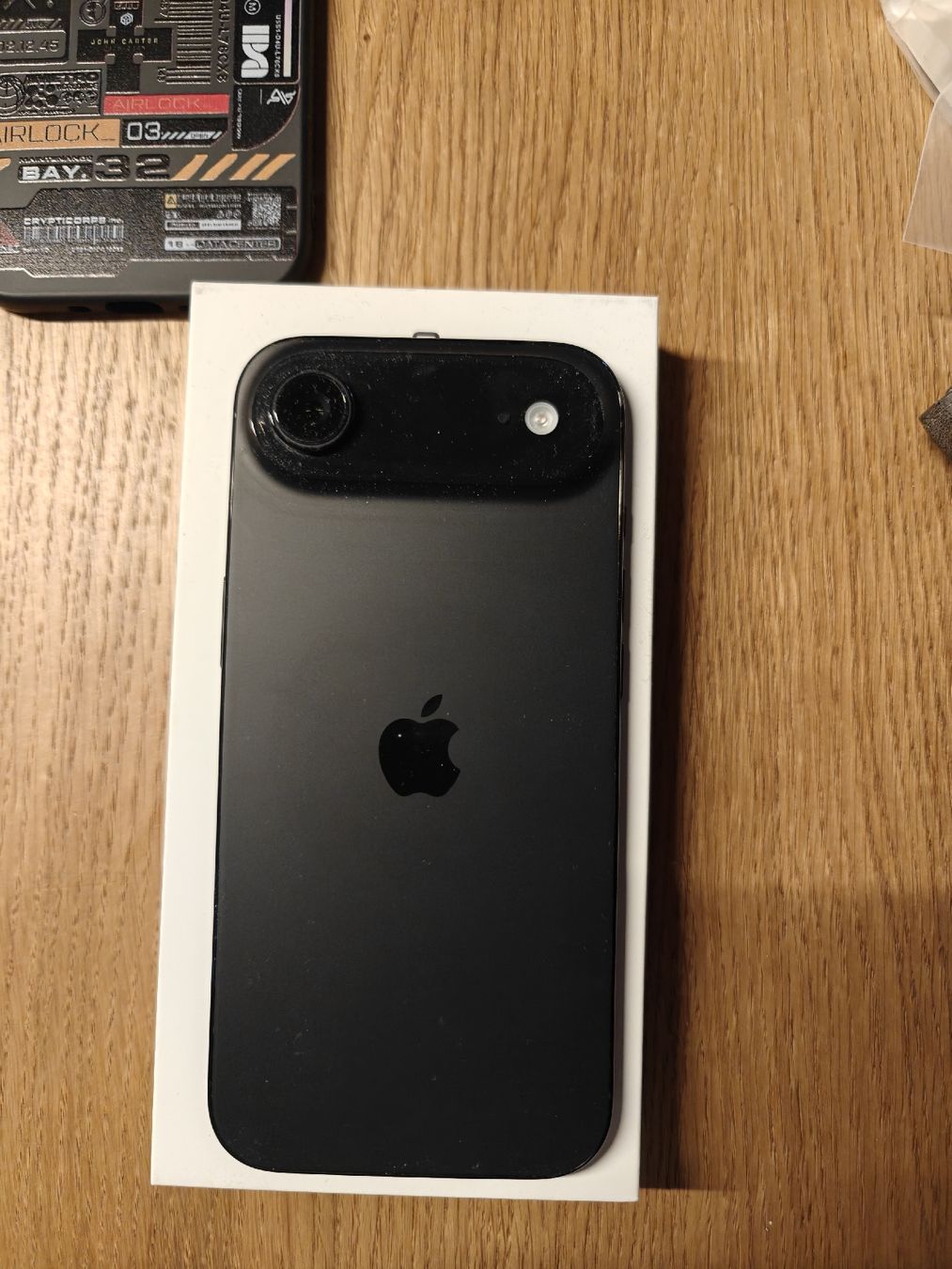 Apple Telefoni cellulari / Smartphones: Iphone Air Schwarz 256GB – Nuovo (secondo la descrizione) da Krauchthal venduto da noelkal