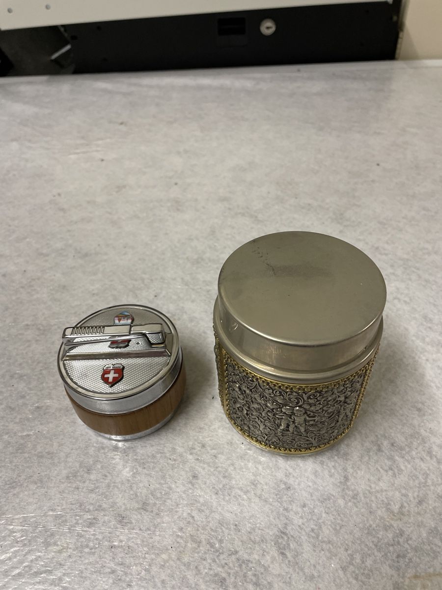 Accendini: Vintage Feuerzeug Set mit Zigaretten Dose – Nuovo (secondo la descrizione) da Dagmersellen venduto da INEICHEN-MULTIMEDIA