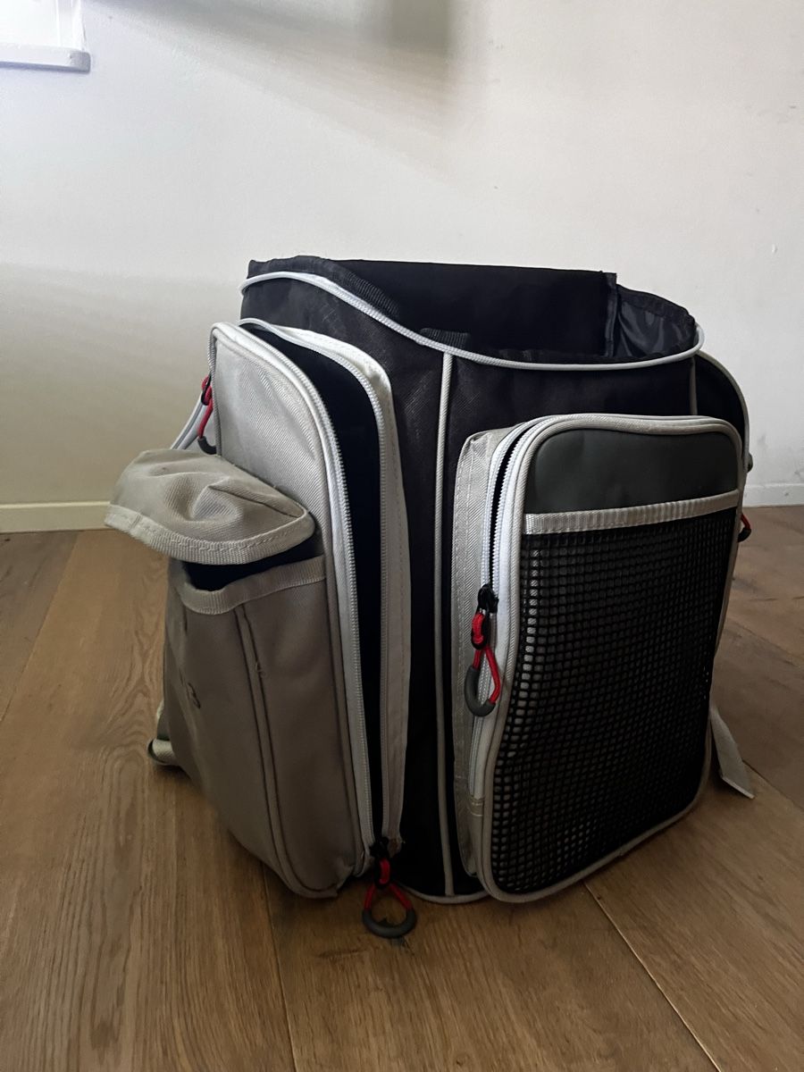 Esche: Gummiköder und Westin angelrucksack – Usato da Hittnau venduto da darcy88 3