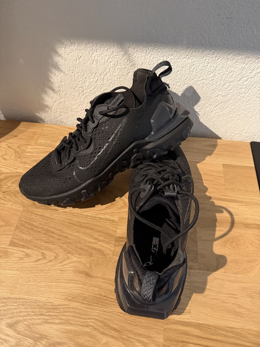Nike Scarpe da uomo: Nike REACT VISION, Gr. 43 – Nuovo (secondo la descrizione) da Winterthur venduto da OlivierKiefer 7