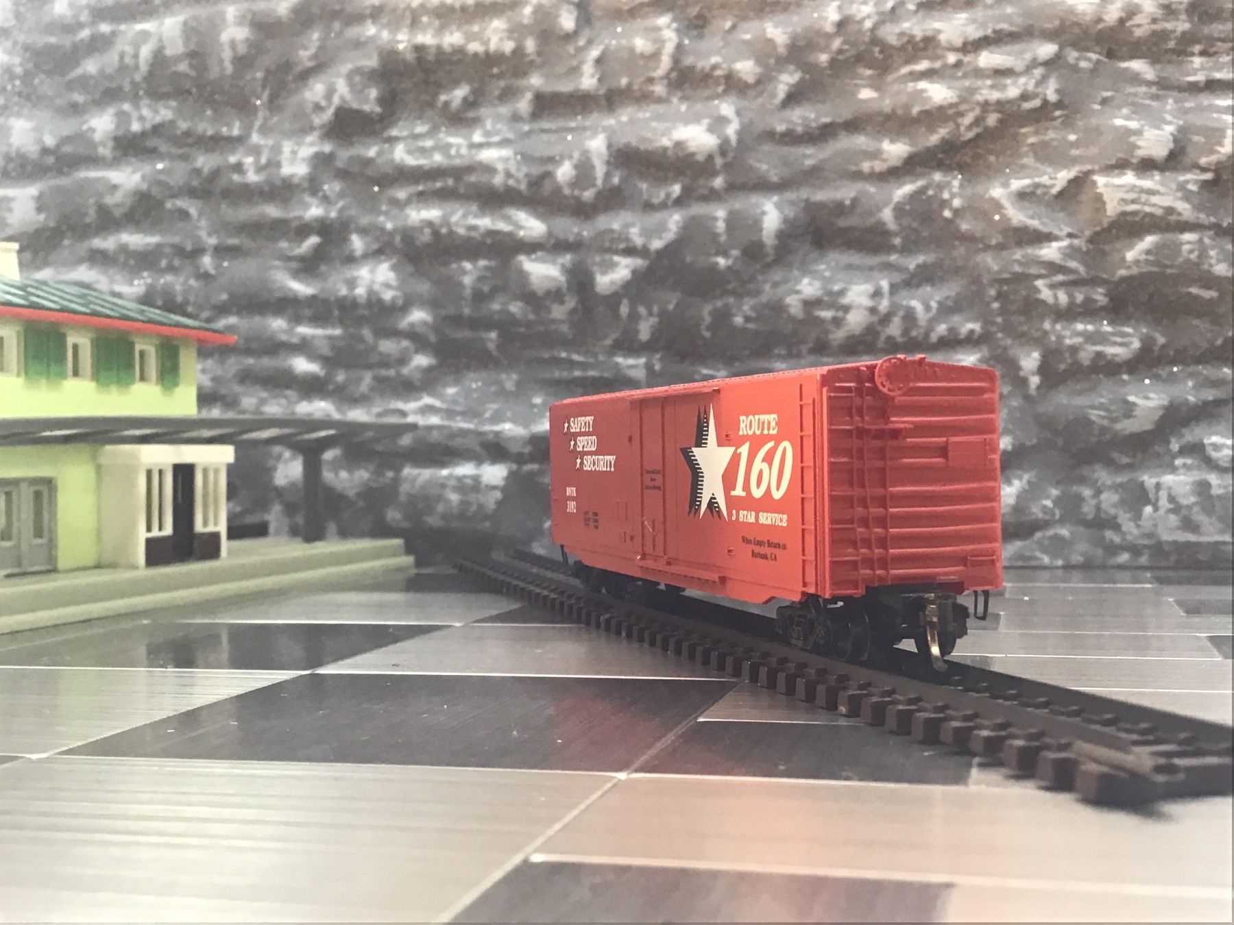 Micro Trains Line Trains électriques: MICRO TRAINS GÜTERWAGEN SPUR N – D'occasion à Männedorf par Modellbau-wyss 1