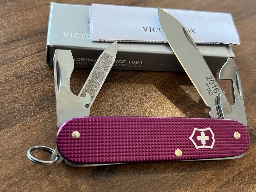 VICTORINOX - ALOX CADET BICOLOR EDELWEISS - PURPLE/ BLUE | Kaufen auf ...