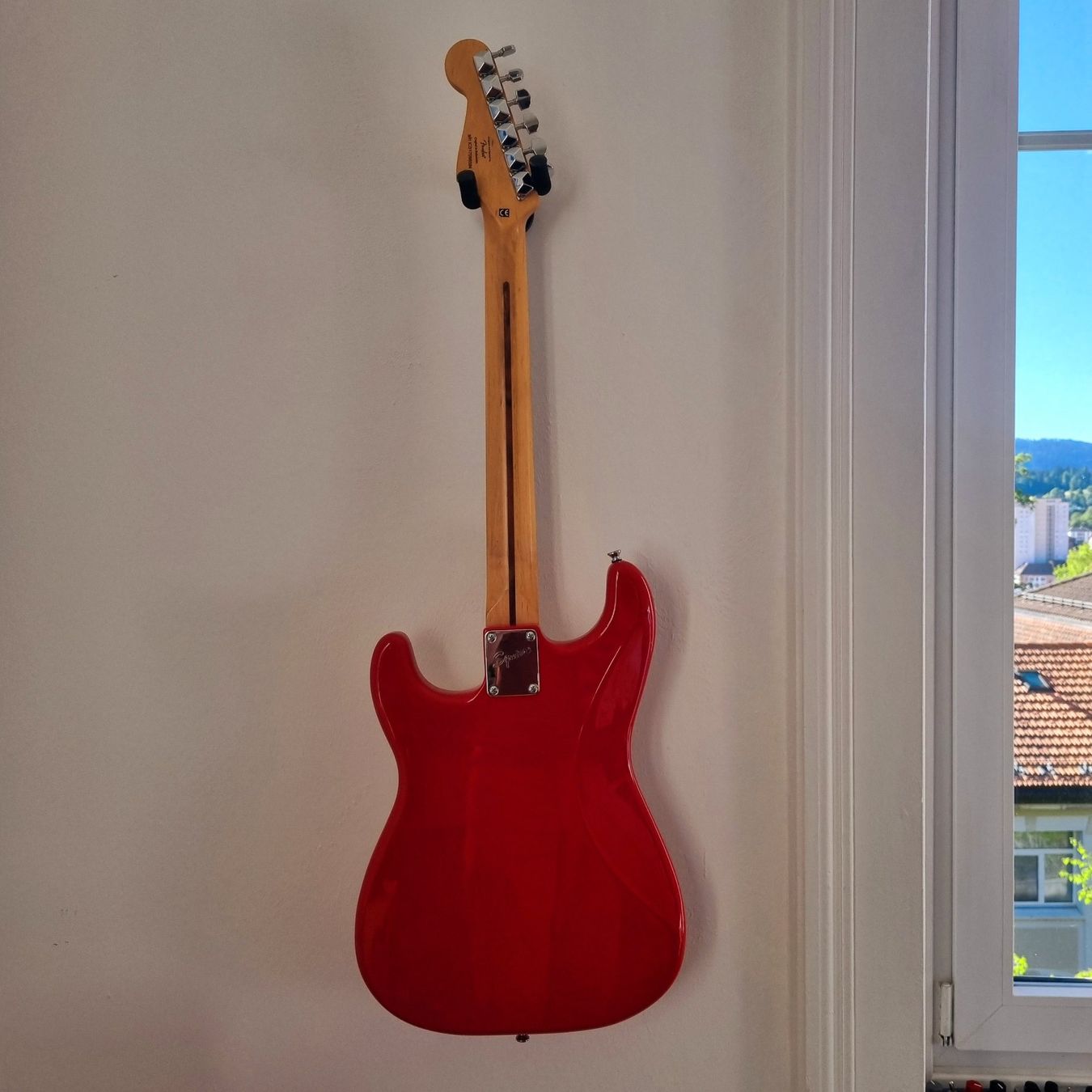 Squier Strumenti musicali: Squier Fender bullet strat – Usato da La Chaux-de-Fonds venduto da rsaunier 2
