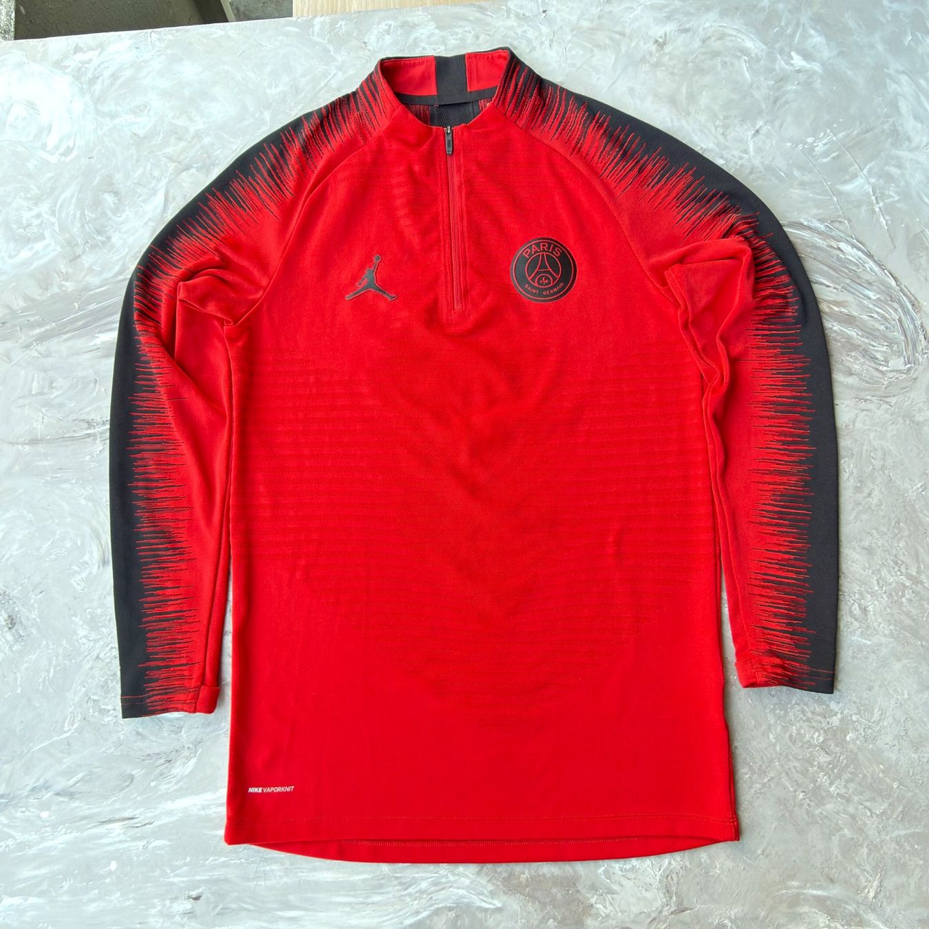 Jordan Canottiere & Pantaloni: Haut Paris Saint-Germain, Maillot, Puma – Usato da Thônex venduto da Suisse.Shopping