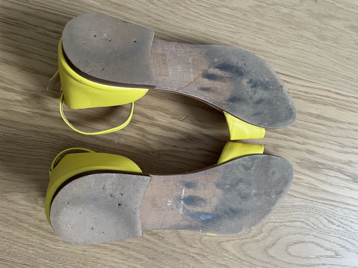 Scarpe da donna: Sandalen gelb, Gr. 39 – Usato da Wichtrach venduto da estrella03 4