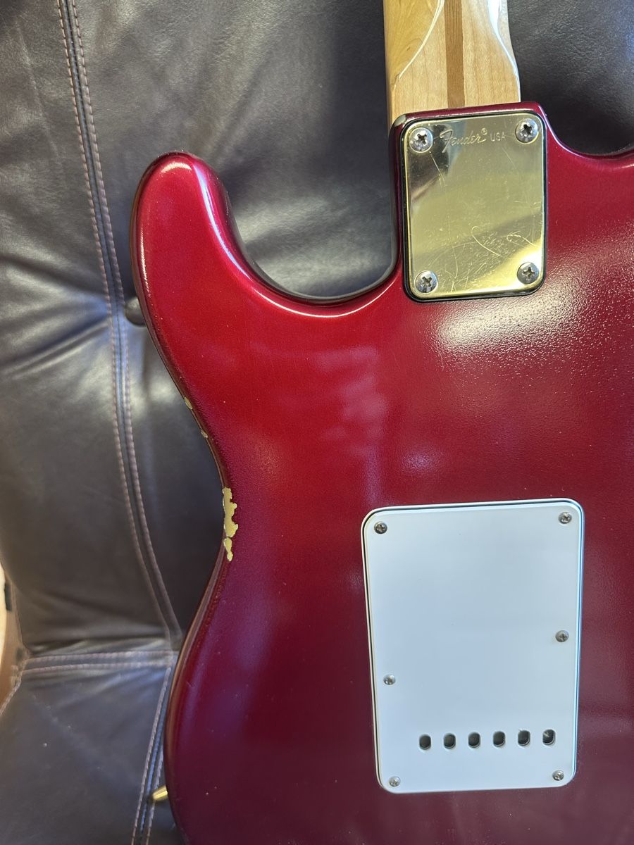Fender Strumenti musicali: Fender "The Strat" 1982 inkl. Koffer – Usato da Tschierv venduto da Screamingwolfguitars 4