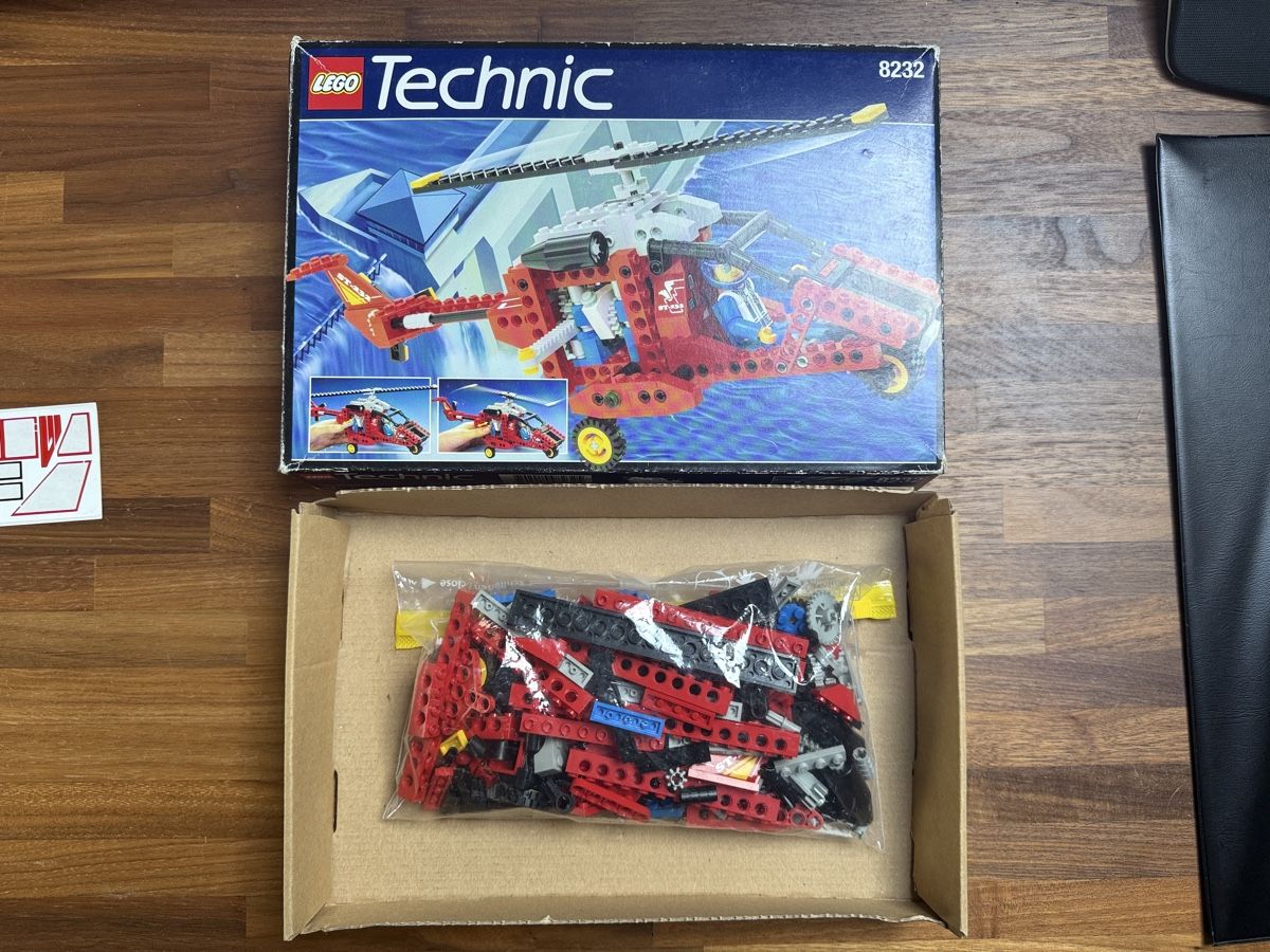 Lego Kit di costruzioni: Lego Technic 8232 Helikopter/Boot,Vintage Set – Usato da Oberurnen venduto da Lamaico