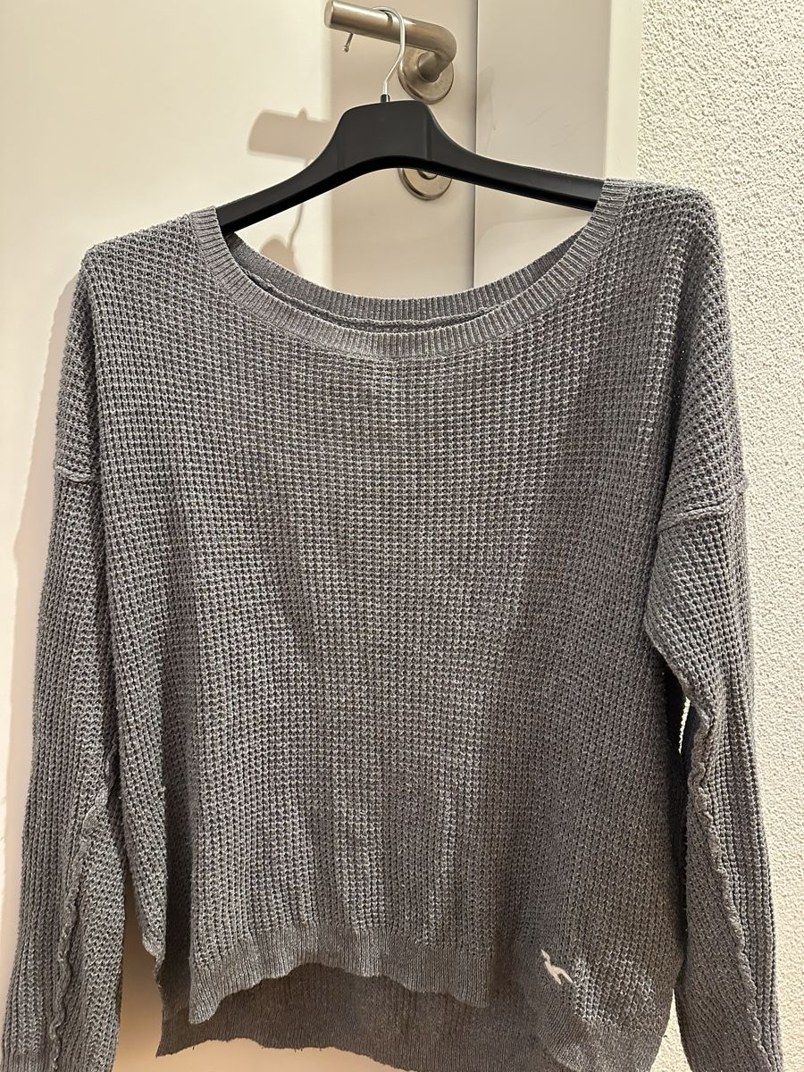 Hollister Pulls & Sweat-shirts: Hollister - Strickpulli - M - grau – D'occasion à Zürich par CharlotteAr