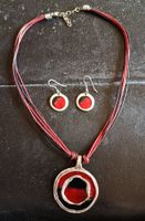Schmuckset: rot/schwarz/silbern