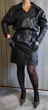 Veste en cuir biker. Tailles S-M.