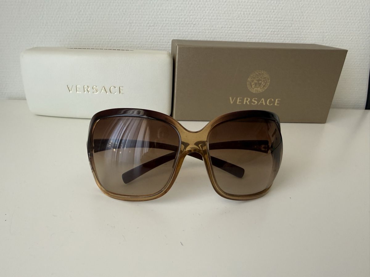 Versace Occhiali & Lenti: Versace Sonnenbrille VE4298A Neu mit Etui & Box – Nuovo e nell'imballaggio originale da Genève venduto da mimi479247