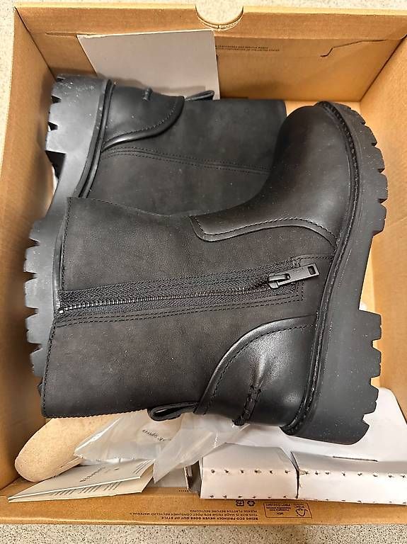 Ugg Damenschuhe: Ugg Boots EUR 39 – Neu und originalverpackt aus Zürich von Sinita94 1