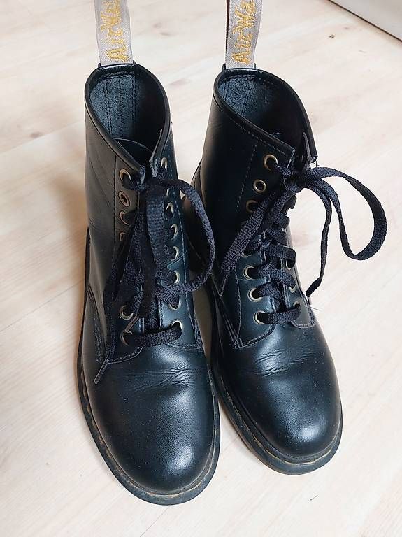 Herrenschuhe: vegane Dr. Martens Gr. 41 – Gebraucht aus Fehraltorf von MilliVanilli