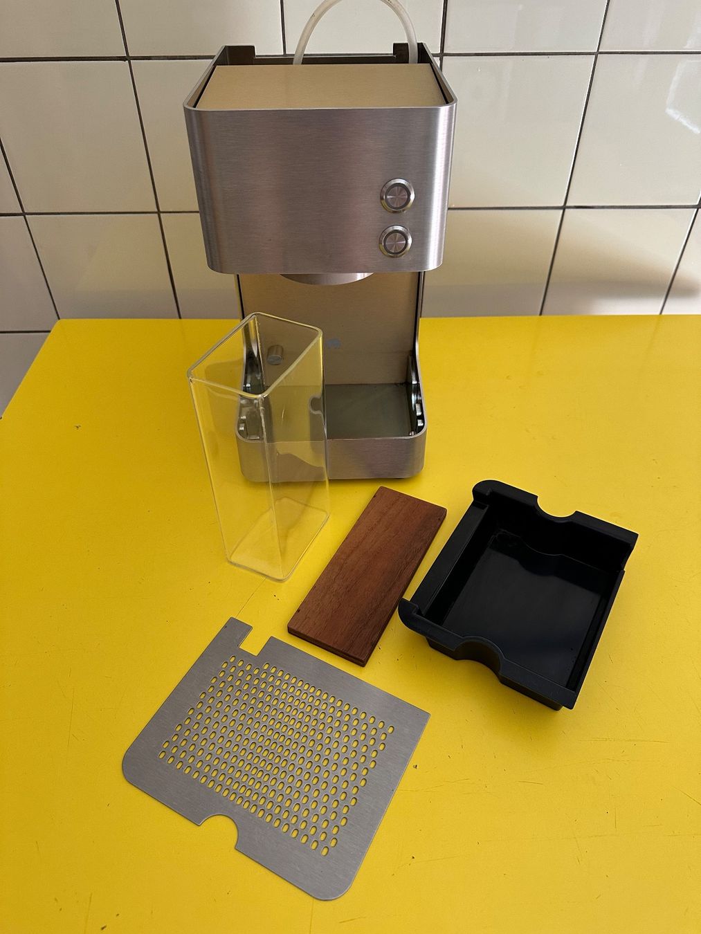 Zuriga Macchine per caffè & Macchine per espresso: Kaffeemaschine ZURIGA express – Usato da Ftan venduto da Titelseite 4