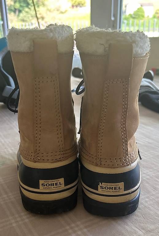Scarpe per ragazzi: Scarponcini Sorel taglia 33 neve  – Usato da Tesserete venduto da l_m_n67r