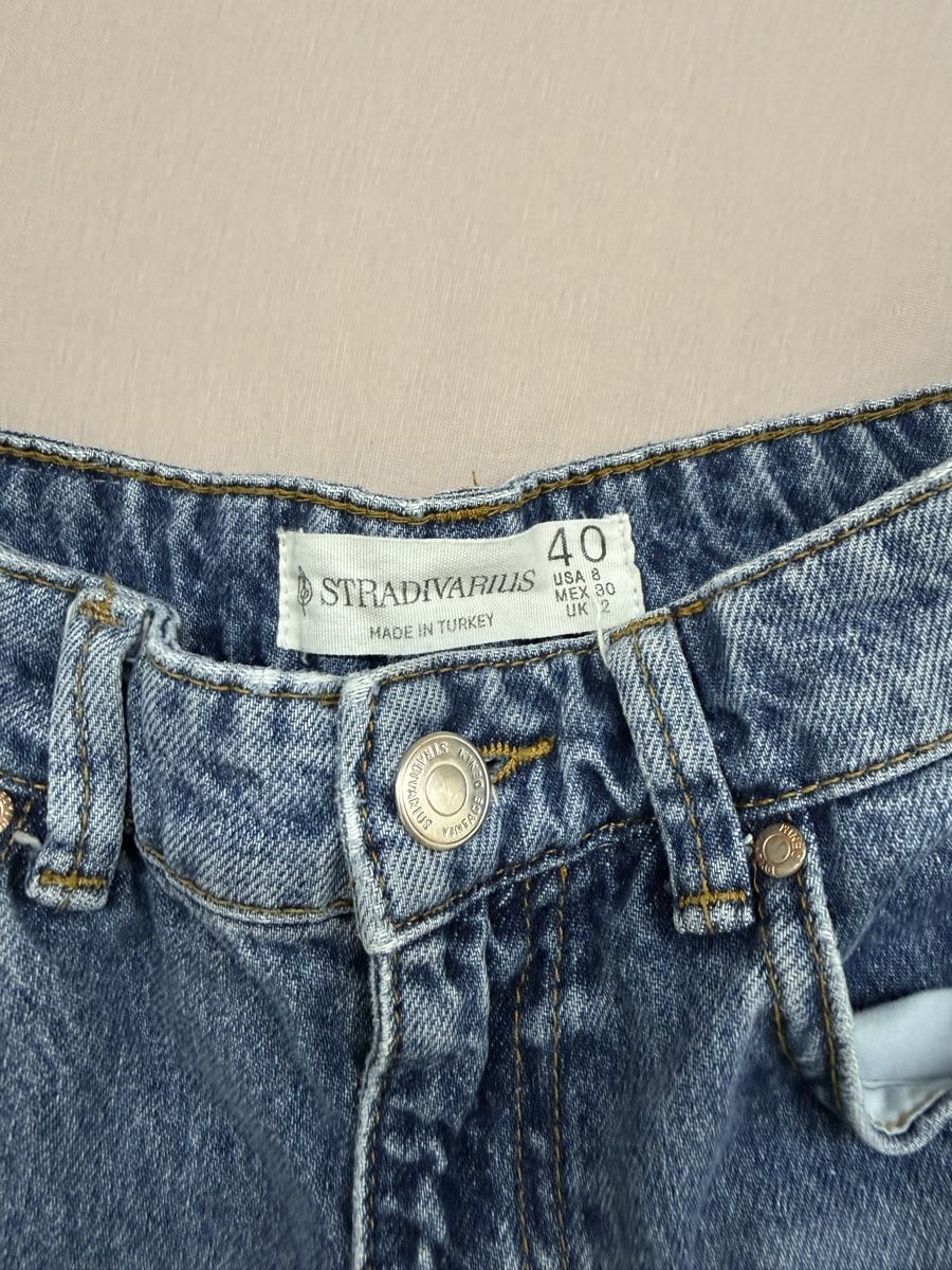 Stradivarius Jeans: Jeans Stradivarius bleu taille 40 bon état – Gebraucht aus Granges VS von coraliegrd5 2