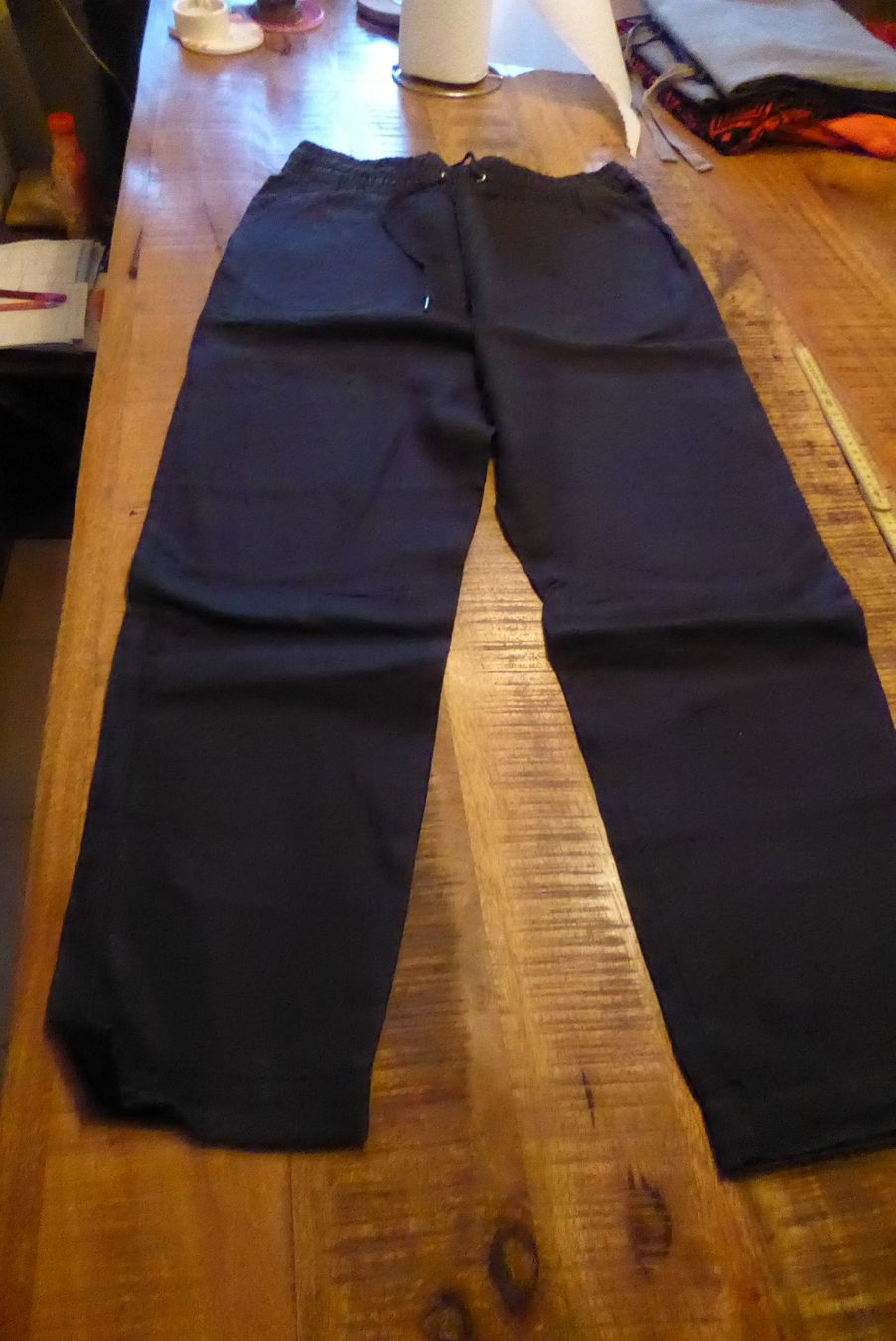 H&M Pantaloni: schwarze Sommer Hose Gr 36 H&M Leinen – Usato da Sargans venduto da Benziner