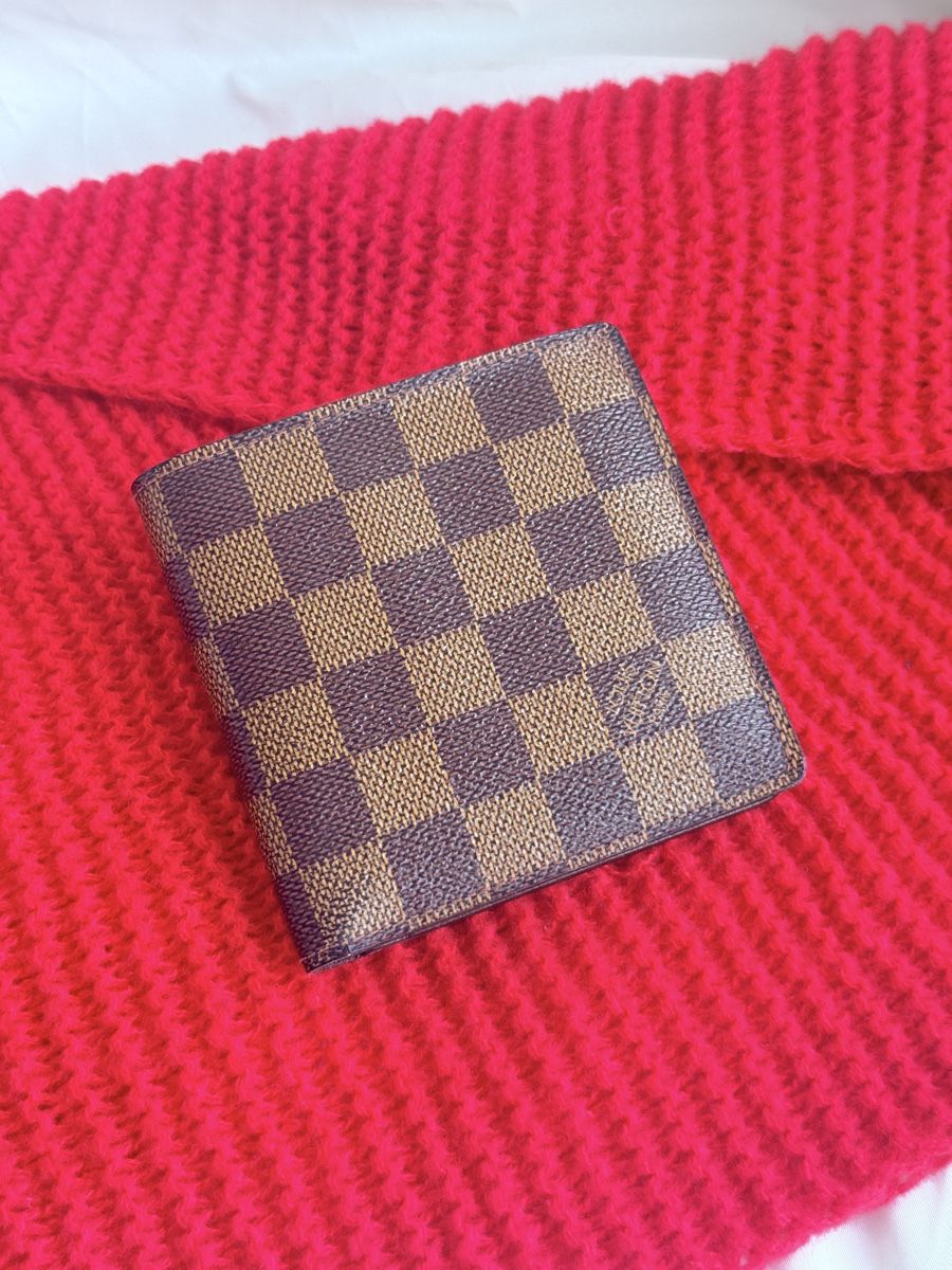 Louis Vuitton Portafogli: Louis Vuitton Wallet Bifold Damier Ebene – Usato da Geneve venduto da DarlingVintage