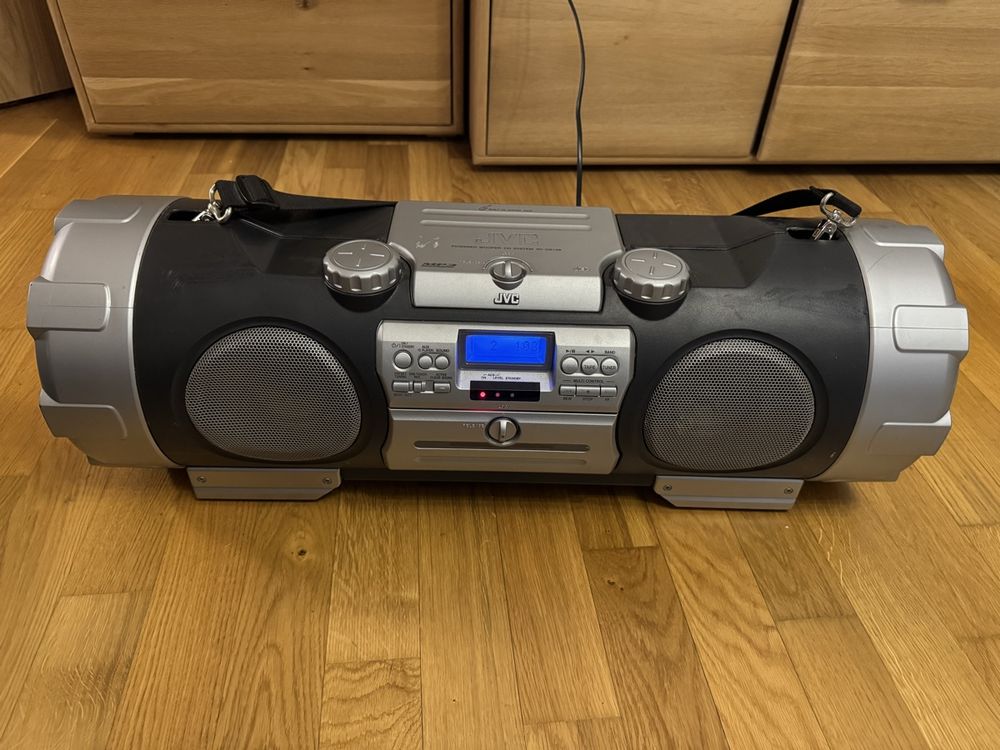 JVC RV-NB10B Boombox / Ghettoblaster mit CD, Kassette, Radio (Gebraucht ...