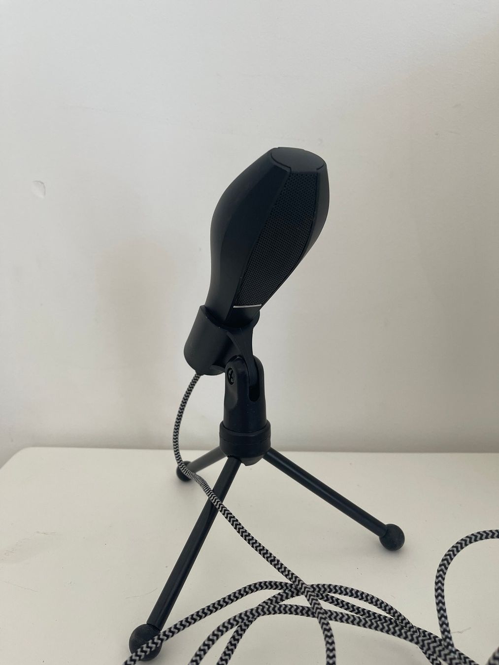 Mikrofone: 2 Delock-USB-Mikrofone mit Tischhalterung – Gebraucht aus Basel von MatthiDo 1