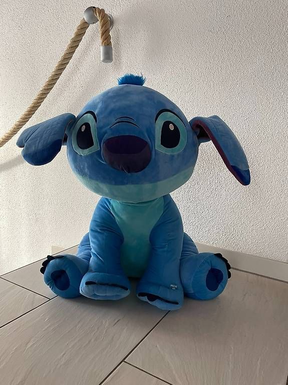 Giocattoli: Plüschtier Stitch 60cm und Octopus – Usato da Kreuzlingen venduto da Speedy_59 2