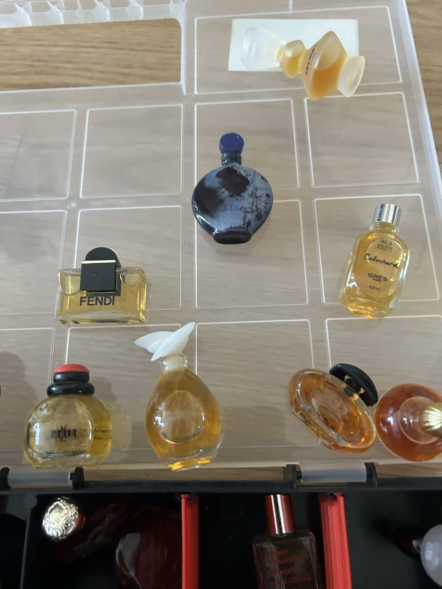Parfum & Eau de Toilette: Parfüm  – Gebraucht aus Kreuzlingen von perleperle 2