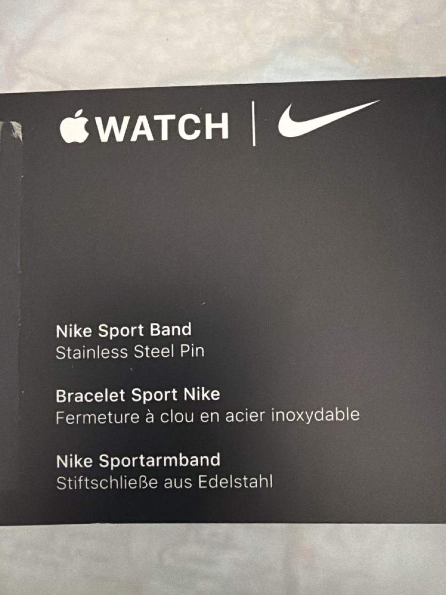 Apple Armbänder & -reifen: Apple Watch band – Neu und originalverpackt aus Lausanne von joshua75 1