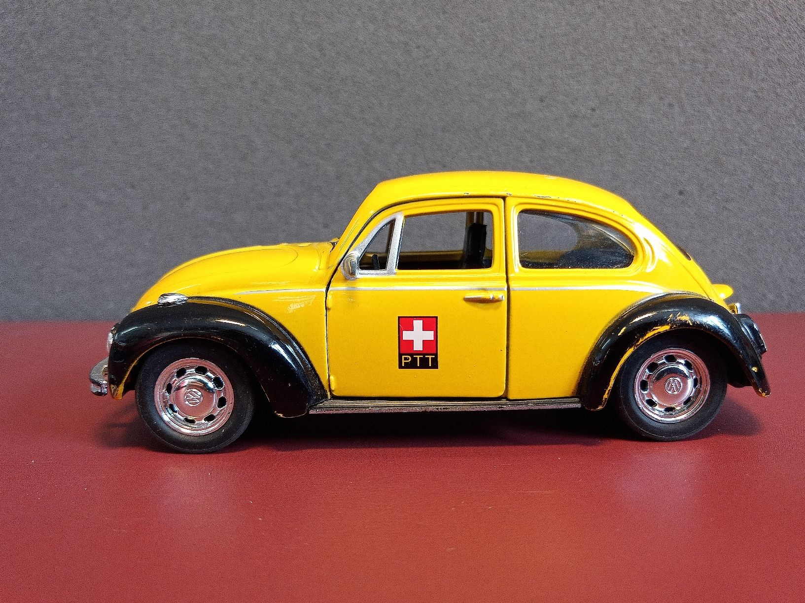 Volkswagen Modellini d'auto: Welly VW Käfer PTT Modellauto - Schweizer Beetle Blechauto – Usato da Reiden venduto da Zofi-Brocki 1