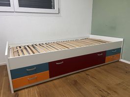 Massives Kinderbett -CH- Produkt