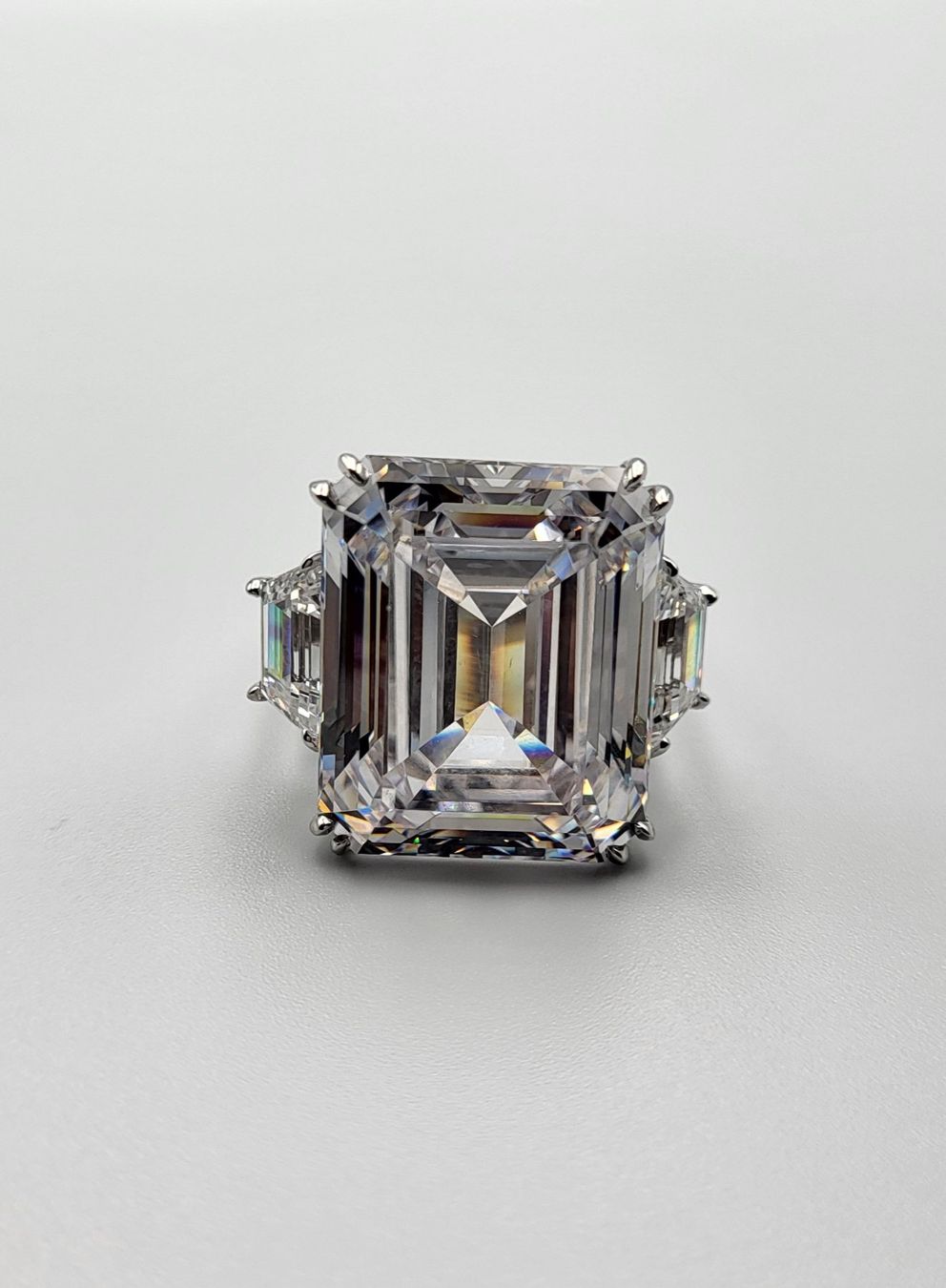 Ringe: Massiv 585 Weiss Gold Ring Mit Steine – Gebraucht aus Wald ZH von Aniade 5