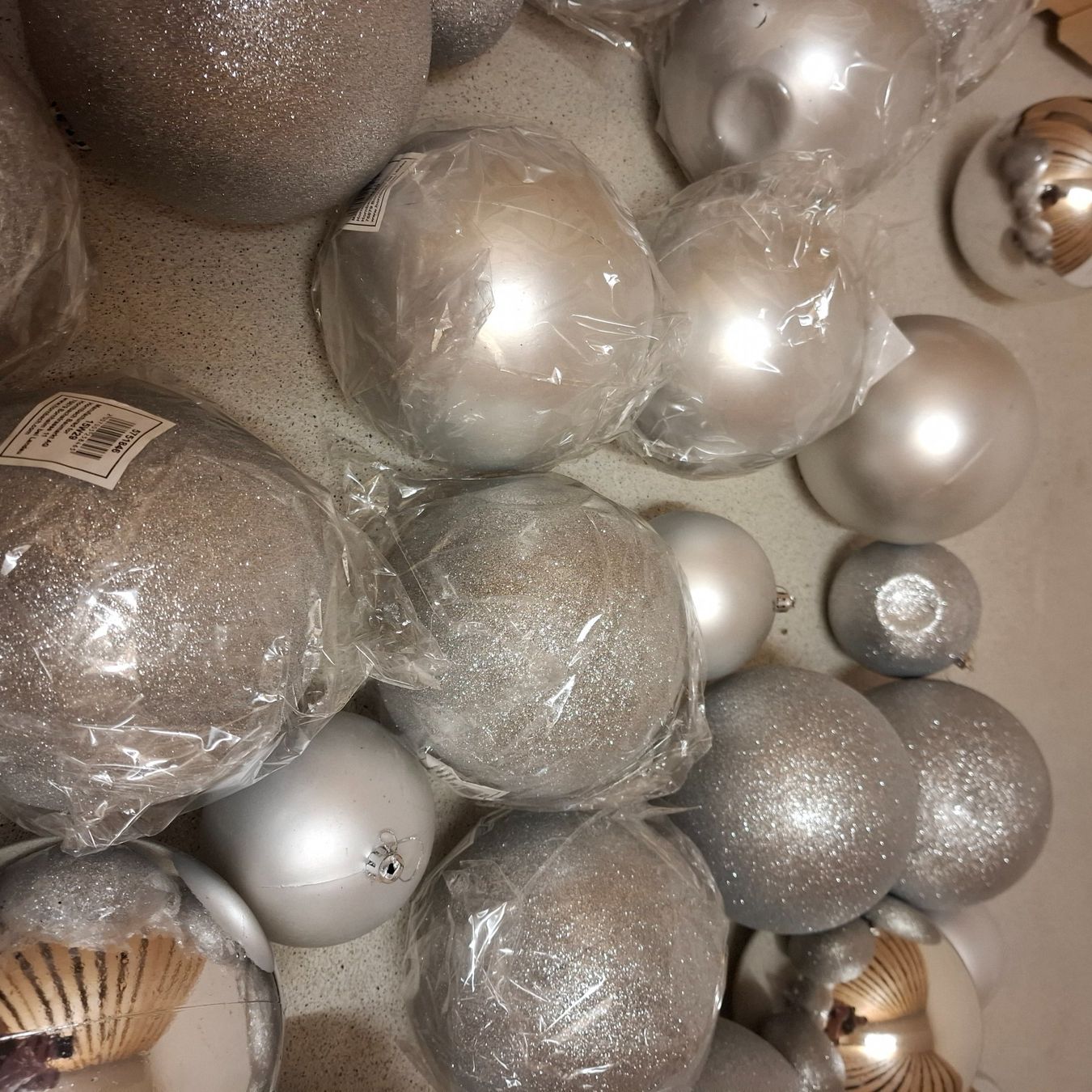 Alle Dekorationen: Christbaumkugeln – Defekt aus Zürich von male80 4
