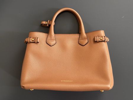 Burberry Tasche, braunes Leder, Top Zustand