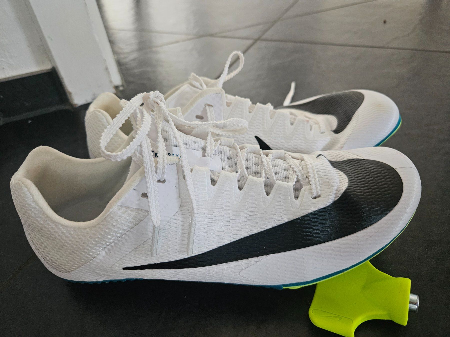Scarpe da uomo: Nike Sprintschuhe Gr.40 1x getragen. – Nuovo (secondo la descrizione) da Wangen ZH venduto da tulipe55