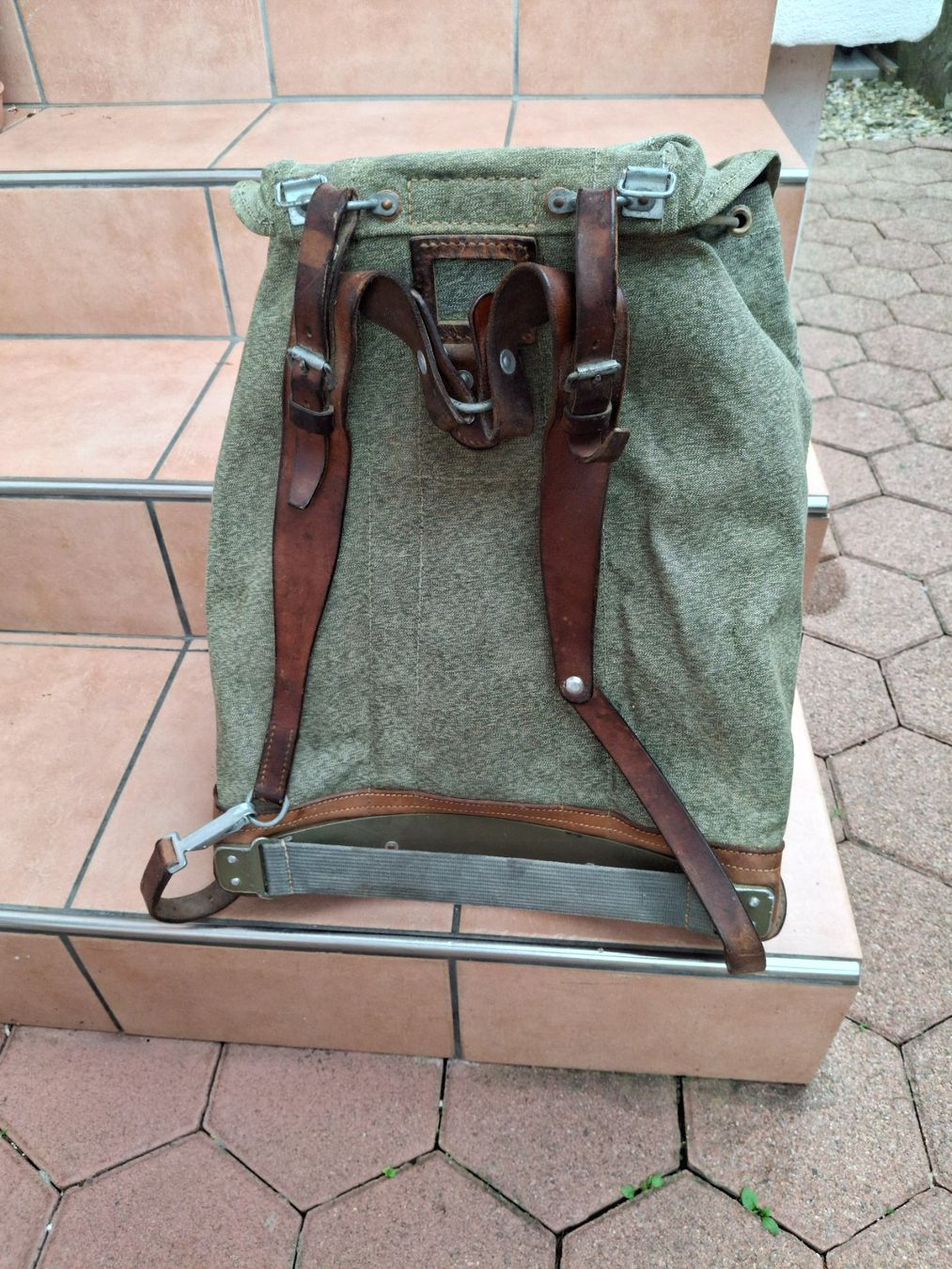 Schweizer Armee Rucksäcke: Schweizer Militär Rucksack 1963 – Gebraucht aus Buochs von jom_6cbl 1