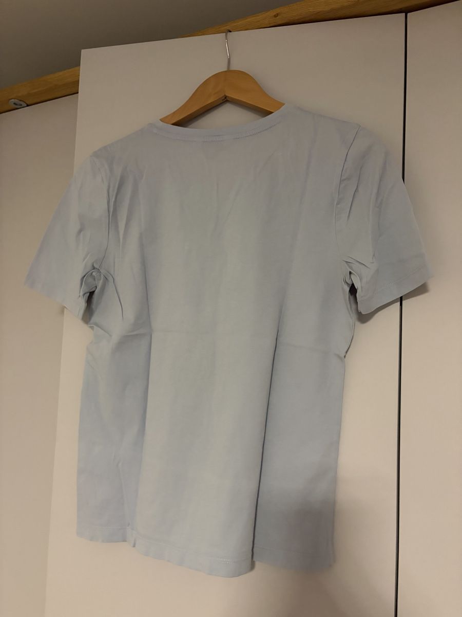 Tommy Hilfiger T-shirts: Zommy Hilfiger Shirt – D'occasion à Henau par martina_1998 2