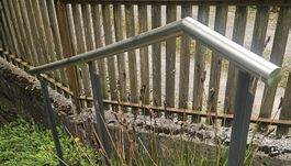 Handlauf Edelstahl Treppe Aussenbereich neuwertig