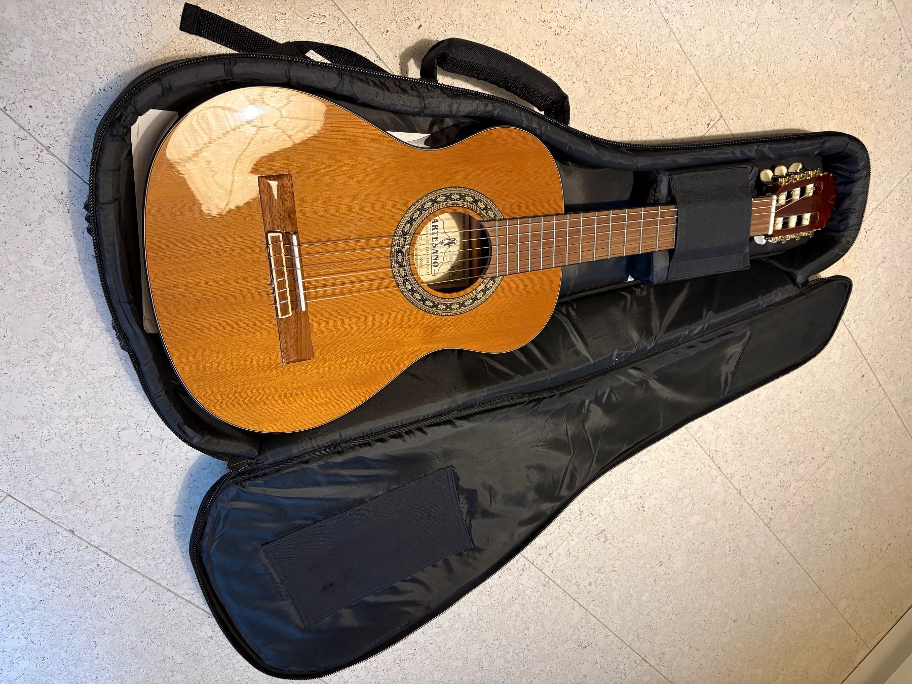 Strumenti musicali: Klassische Gitarre 3/4 Artesano – Usato da Auw venduto da sunny712 3