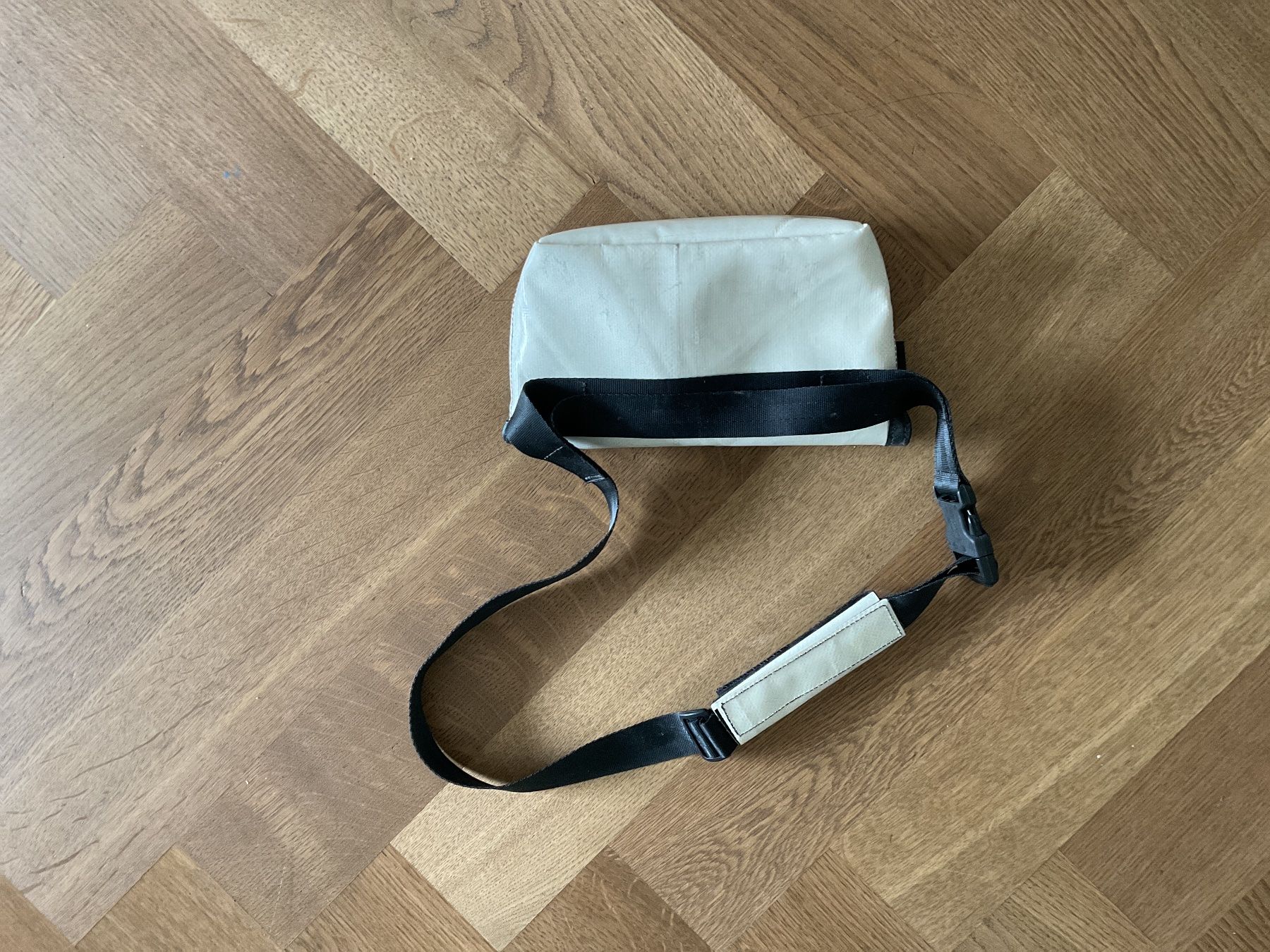 Freitag Borse: Freitag Tasche blau weiss – Usato da Basel venduto da cme03 1